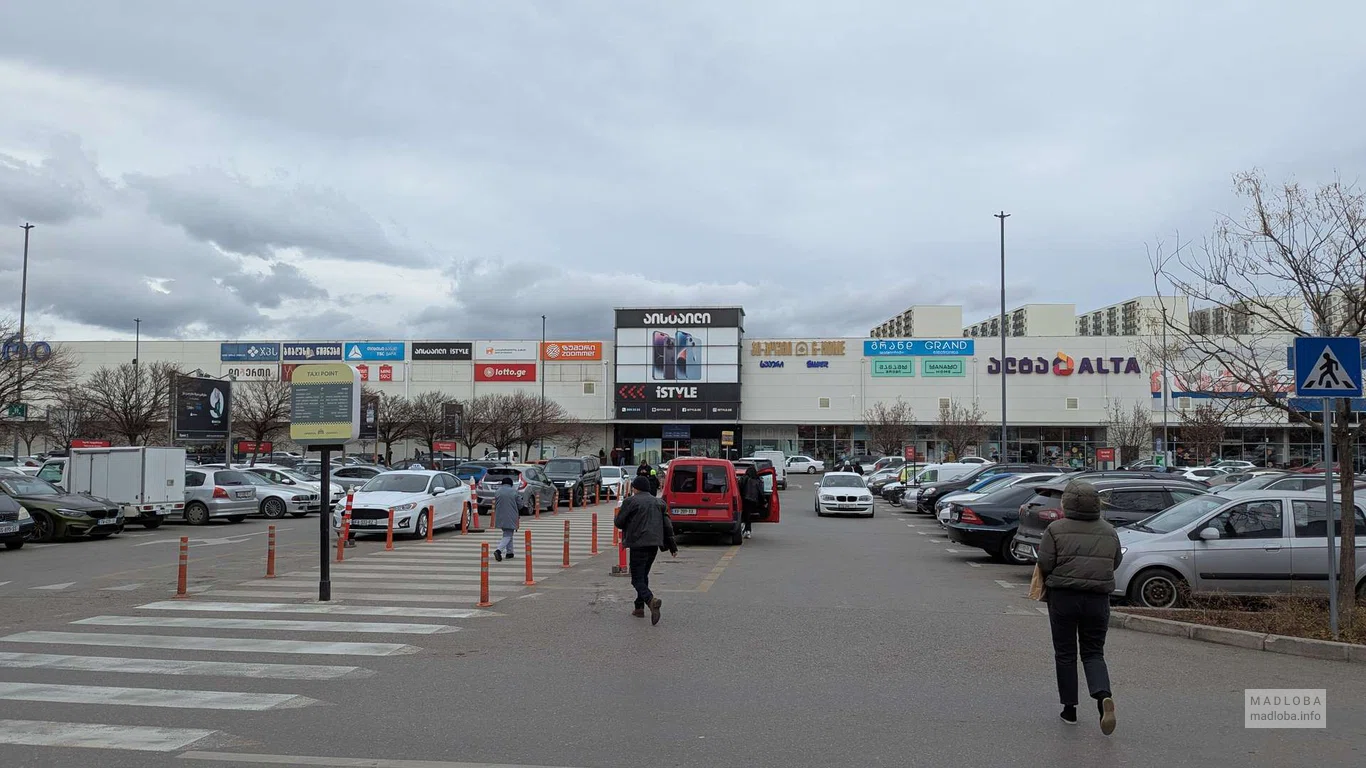 ТЦ East Point  в Тбилиси
