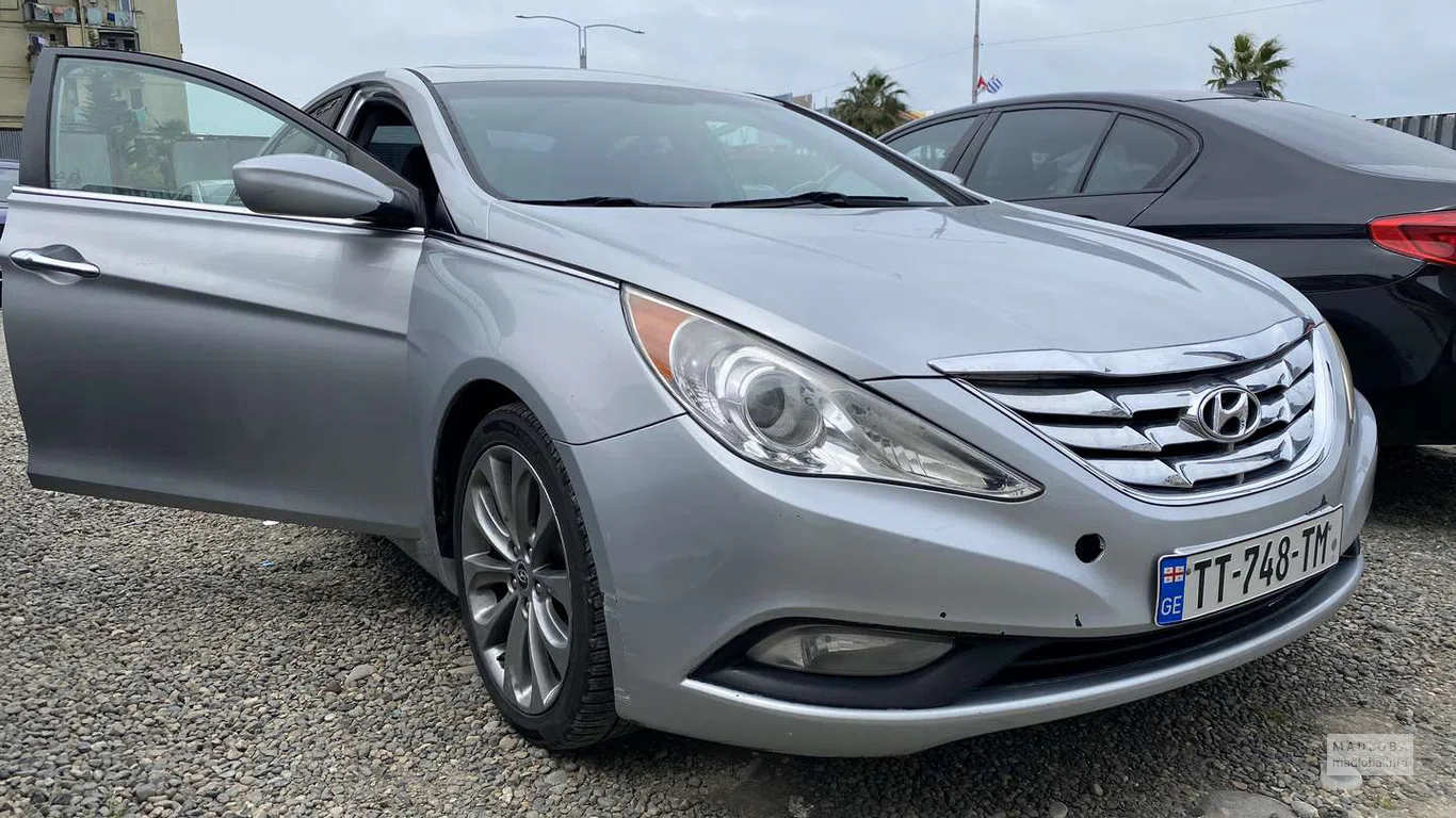 Hyundai Sonata в прокат от EasyCarGE