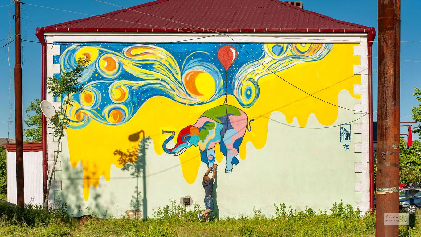 NIKO Street Art: Rosto - Elephant mural