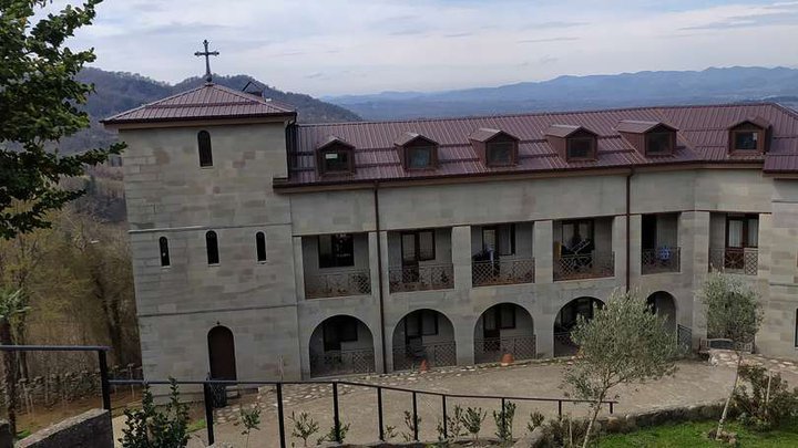 Erket Church