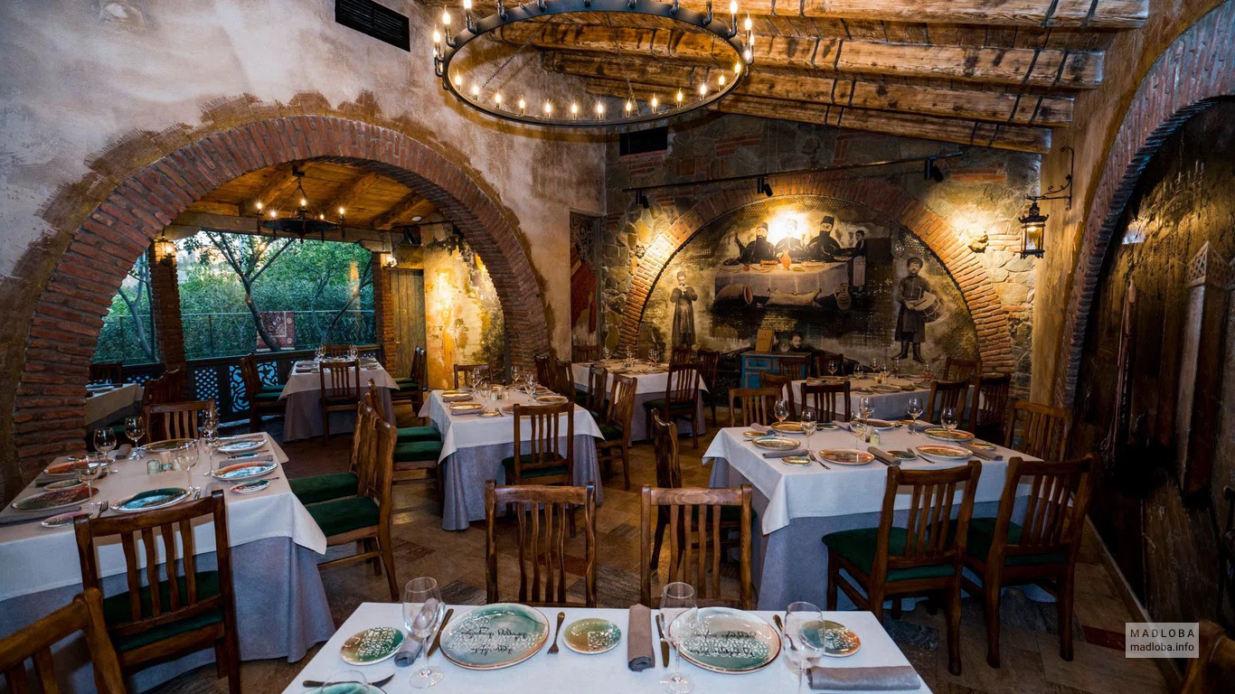 🍷 Ethnographer restaurant in Tbilisi: delicious, soulful and with live music