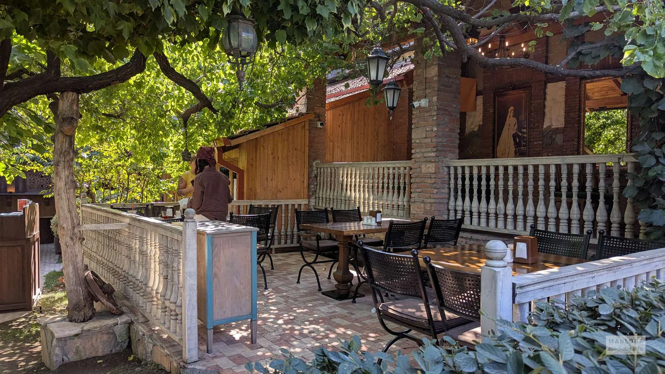 🍷 Ethnographer restaurant in Tbilisi: delicious, soulful and with live music