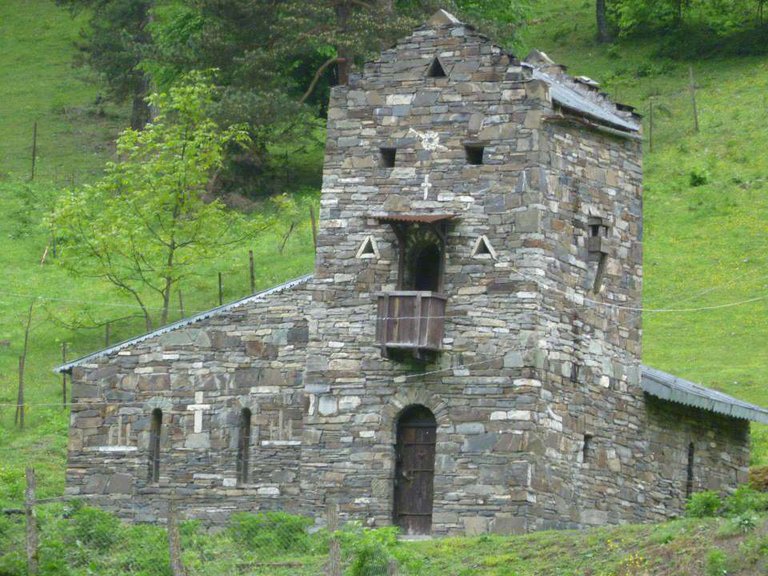 🌄 Discover the secrets of Khevsureti: ethno-museum of the village of Korsha | Meeting with living history in an ancient tower!