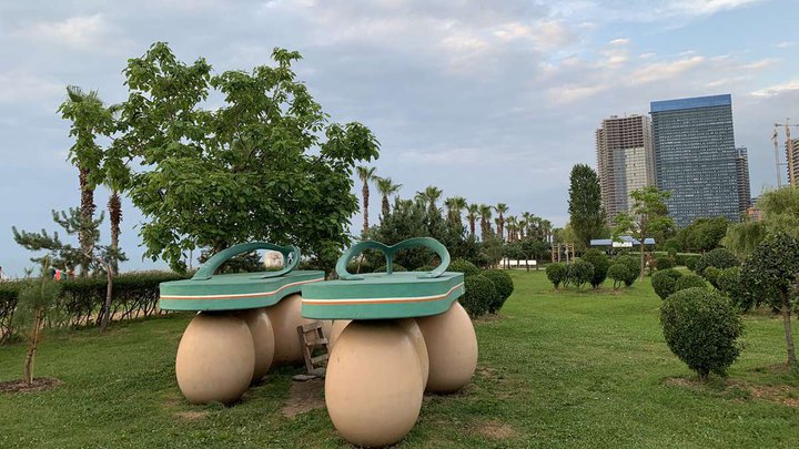 Flip Flop on Eggs