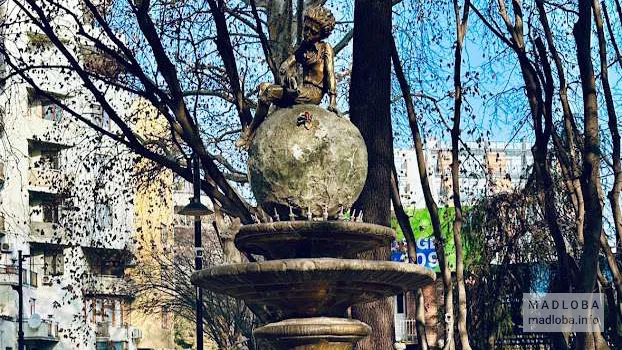 Фонтан "Маленький принц" в Тбилиси