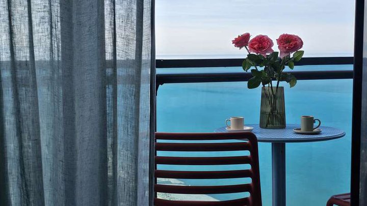 Friends4Friends Batumi Beach apart-hotel