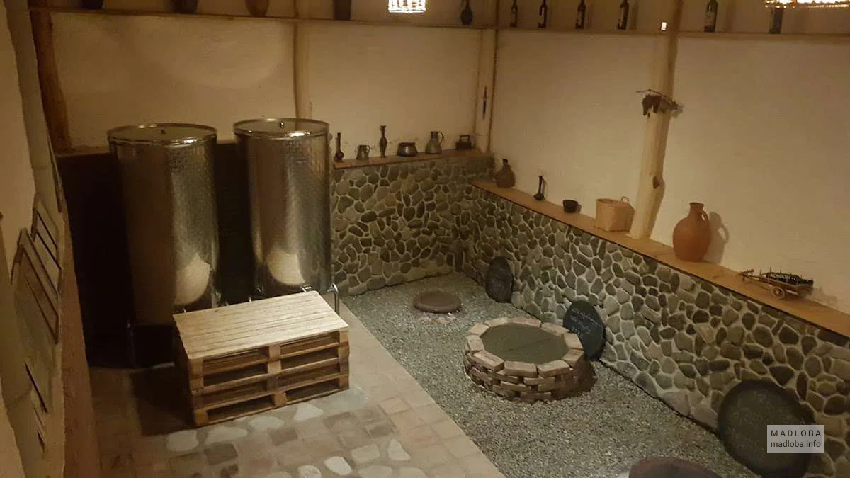 Винный погреб на винодельне Ghvardzelashvili's Marani