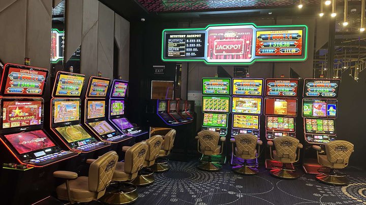 GOlDEN SLOTS (Batumi Plaza)