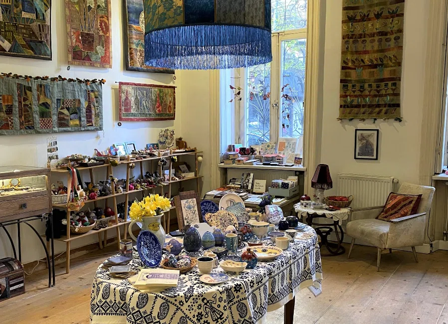 Gallery 27
