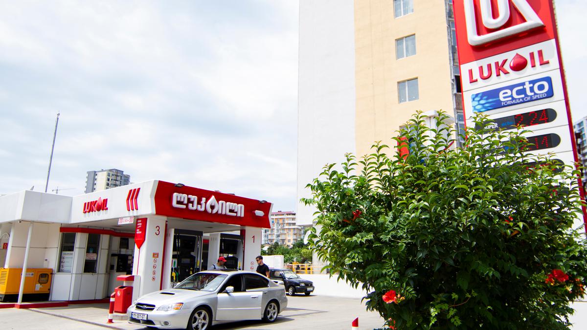 Заправка Лукойл в Батуми