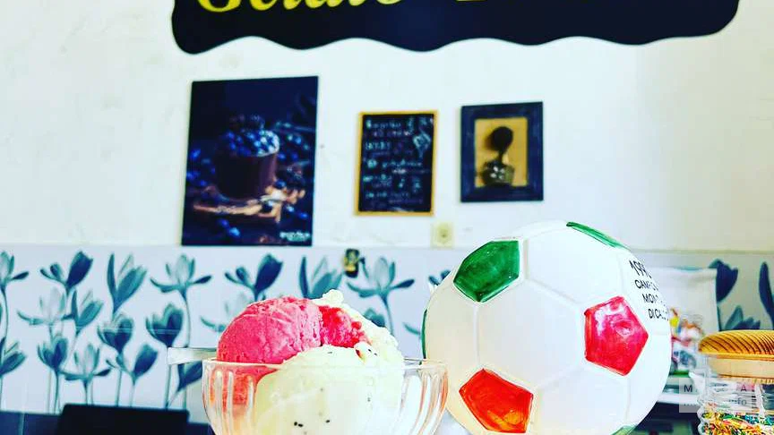 кафе «Gelato Trento» мороженое в креманке