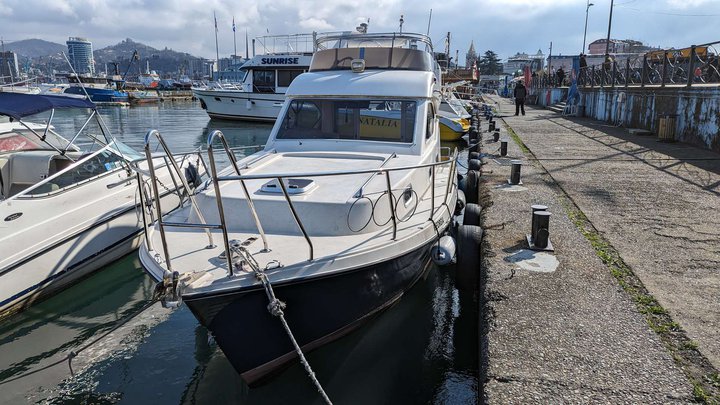 Double-decker yacht "Georgia"