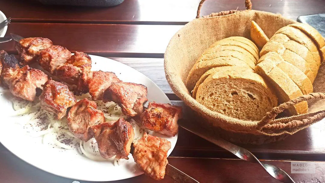 Шашлыки на шампурах