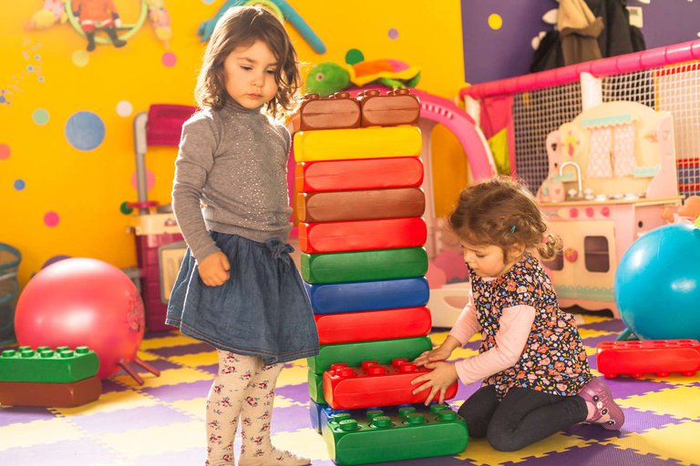 🎒 Where do geniuses grow? TOP-6 private kindergartens in Kutaisi
