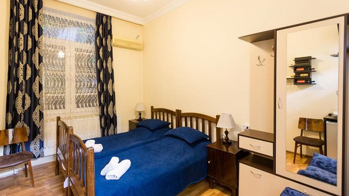 Gis Guest House