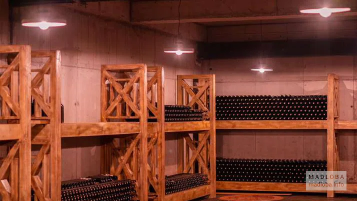 Винный погреб на винодельне Giuaani Winery