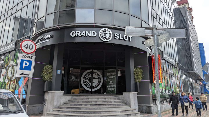 Grand Slot
