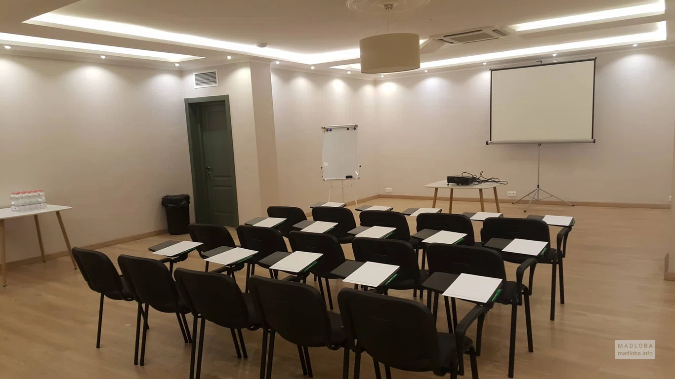 Конференц-зал в Green Tower Hotel в Тбилиси