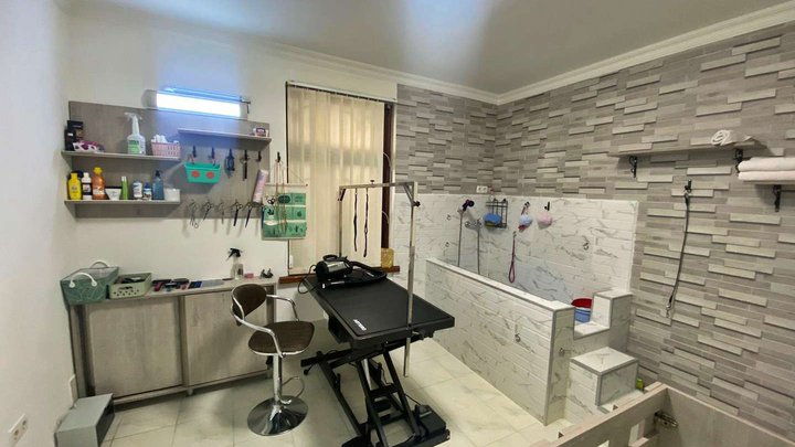 Grooming House