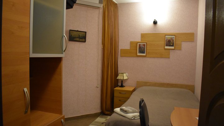 Guest House "Lea"