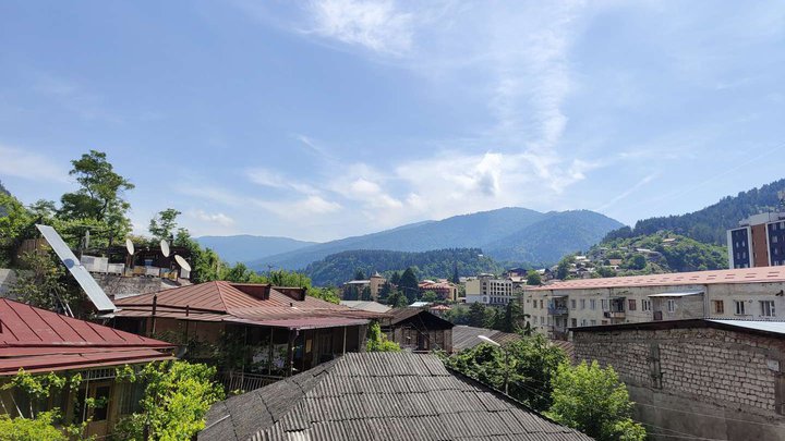 Მზიანი დღე