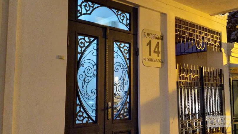 Вход в Guest House on the Square of Europe
