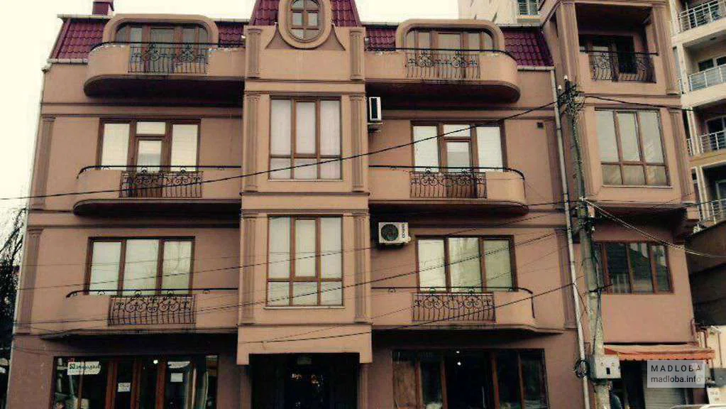 Вид здания гостевого дома TemHouse