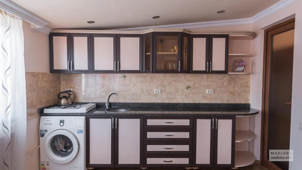 Интерьер кухни в "Guest House Gorgasali 57"