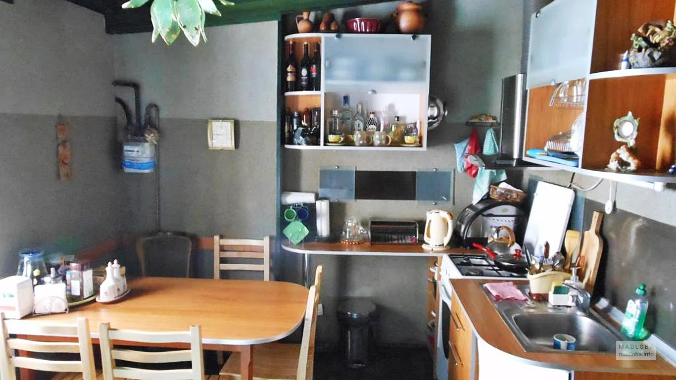 Guesthouse Rest кухня для проживающих