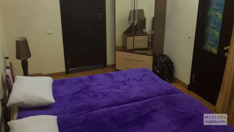 Интерьер спальни в Gurami Guest House
