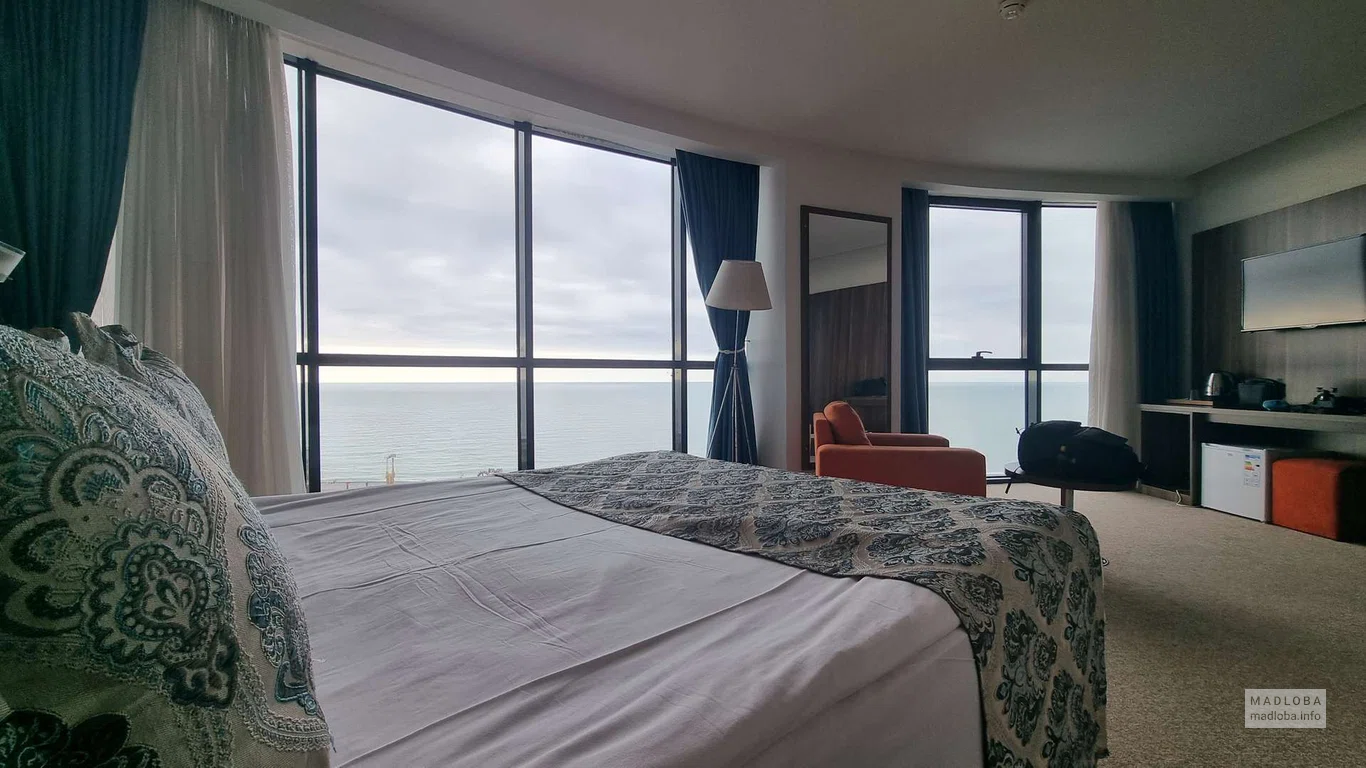 საძინებელი Sky Tower Hotel-ში