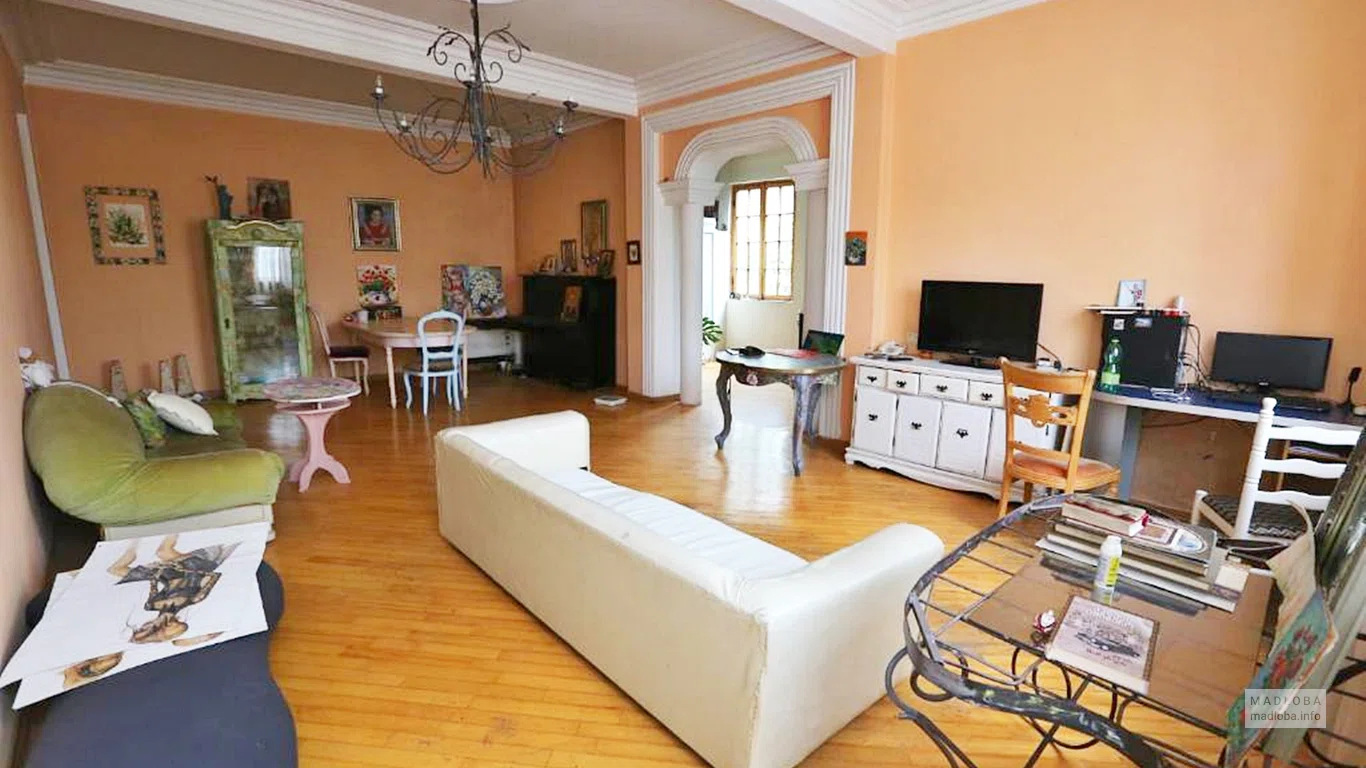 Номер в Hostel One Two Three в Грузии