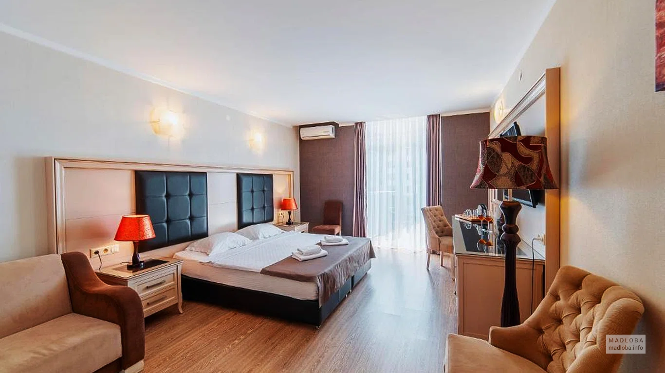Интерьер номера Hotel 19