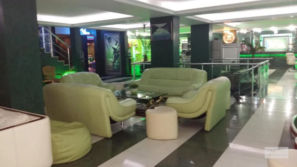 Интерьер в фойе