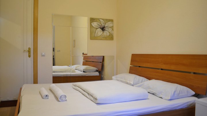 Check-In Hotel