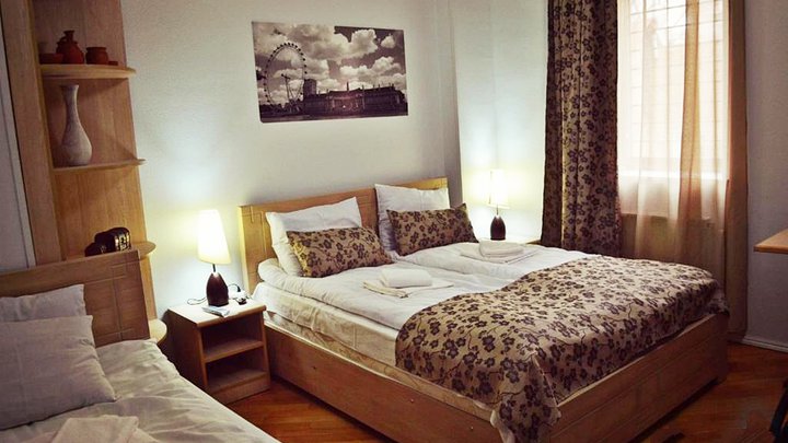 Check-In Hotel