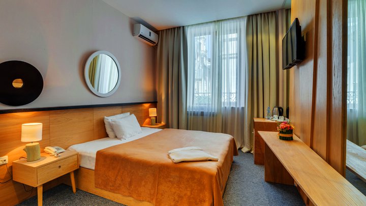 Hotel City