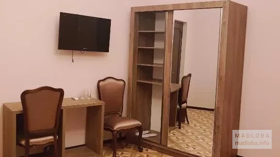 Шкаф в гостинице Классик