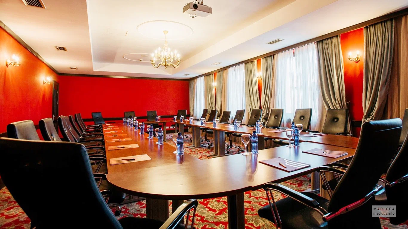 Конференц-зал в Intourist Palace Hotel & SPA