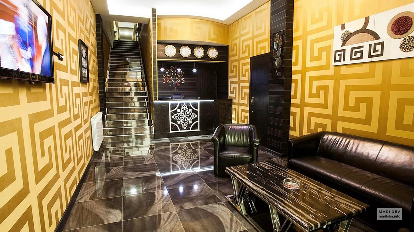 Фойе Hotel Lords в Тбилиси