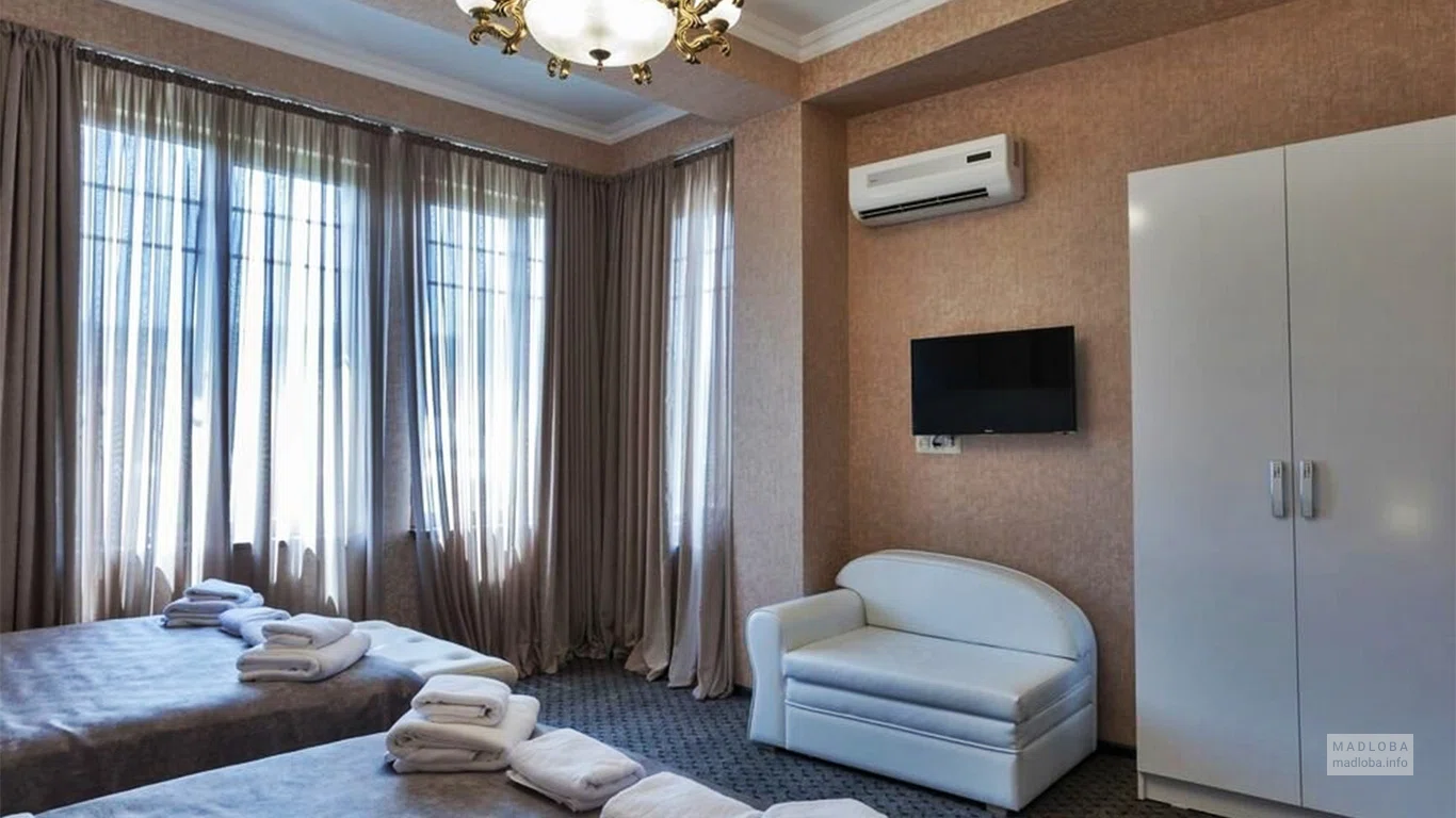 Интерьер в номере отеля Пьяцца