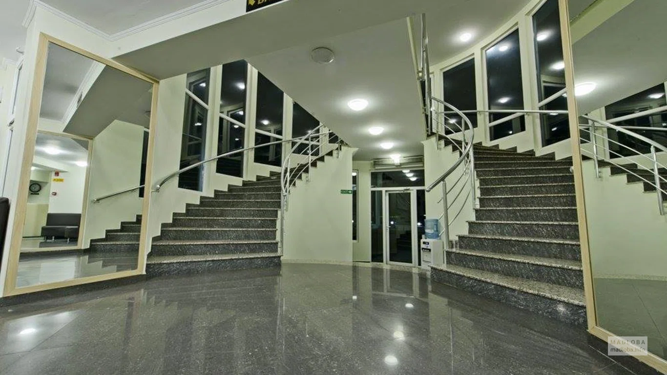 Фойе Hotel Sanapiro в Батуми