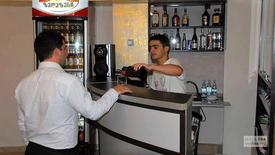 Барная стойка в Hotel Aisi