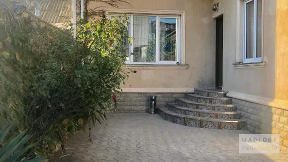 Вход в отель DanaEva