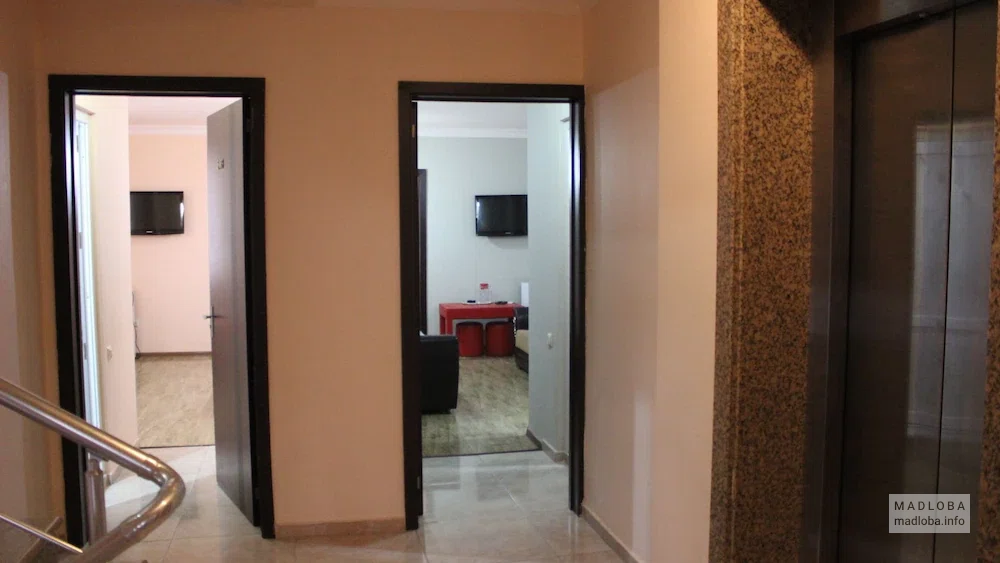 Коридор в  "Hotel Dolphin Batumi"