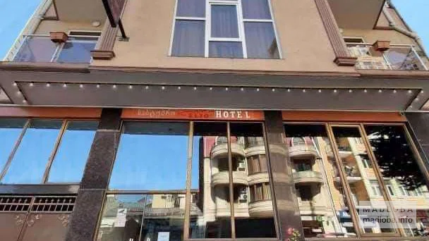 Вид здания Hotel Elio Inn