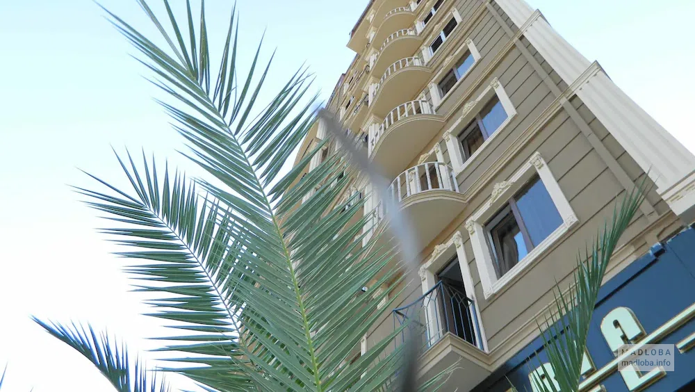 Вид здания Hotel Iberia