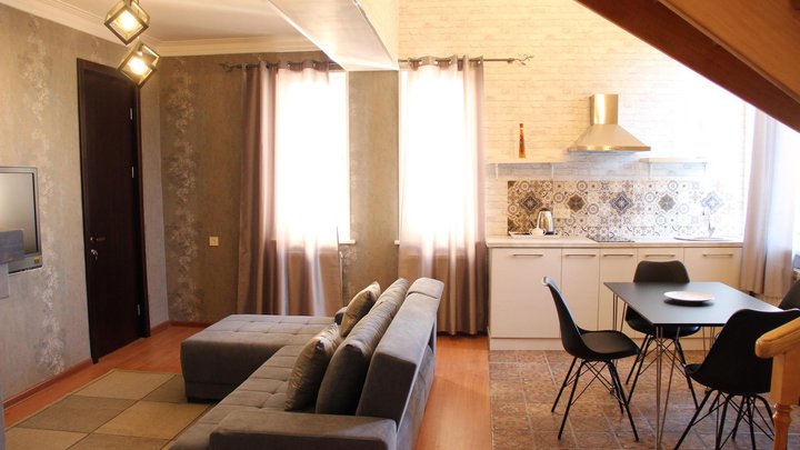 Iliani Hotel