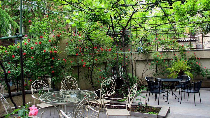 Iliani Hotel
