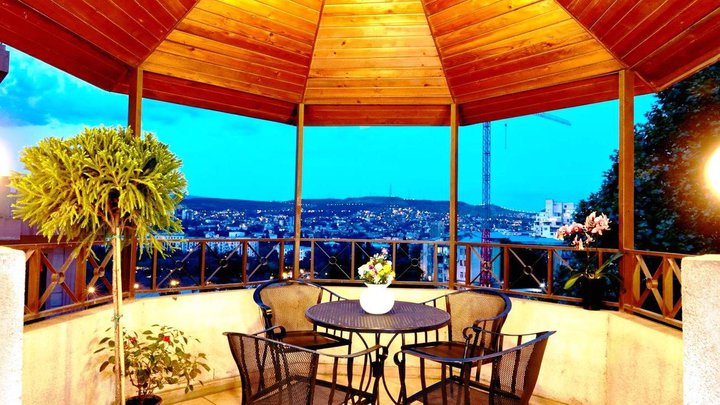 Iliani Hotel